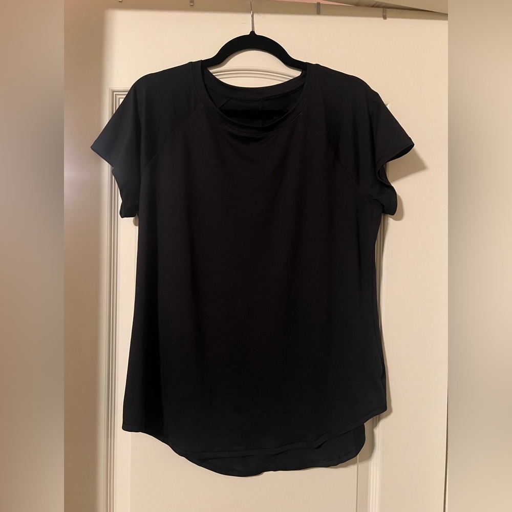 Target All in Motion Workout T-Shirt Top Short Sleeve Black Women’s Large NWT